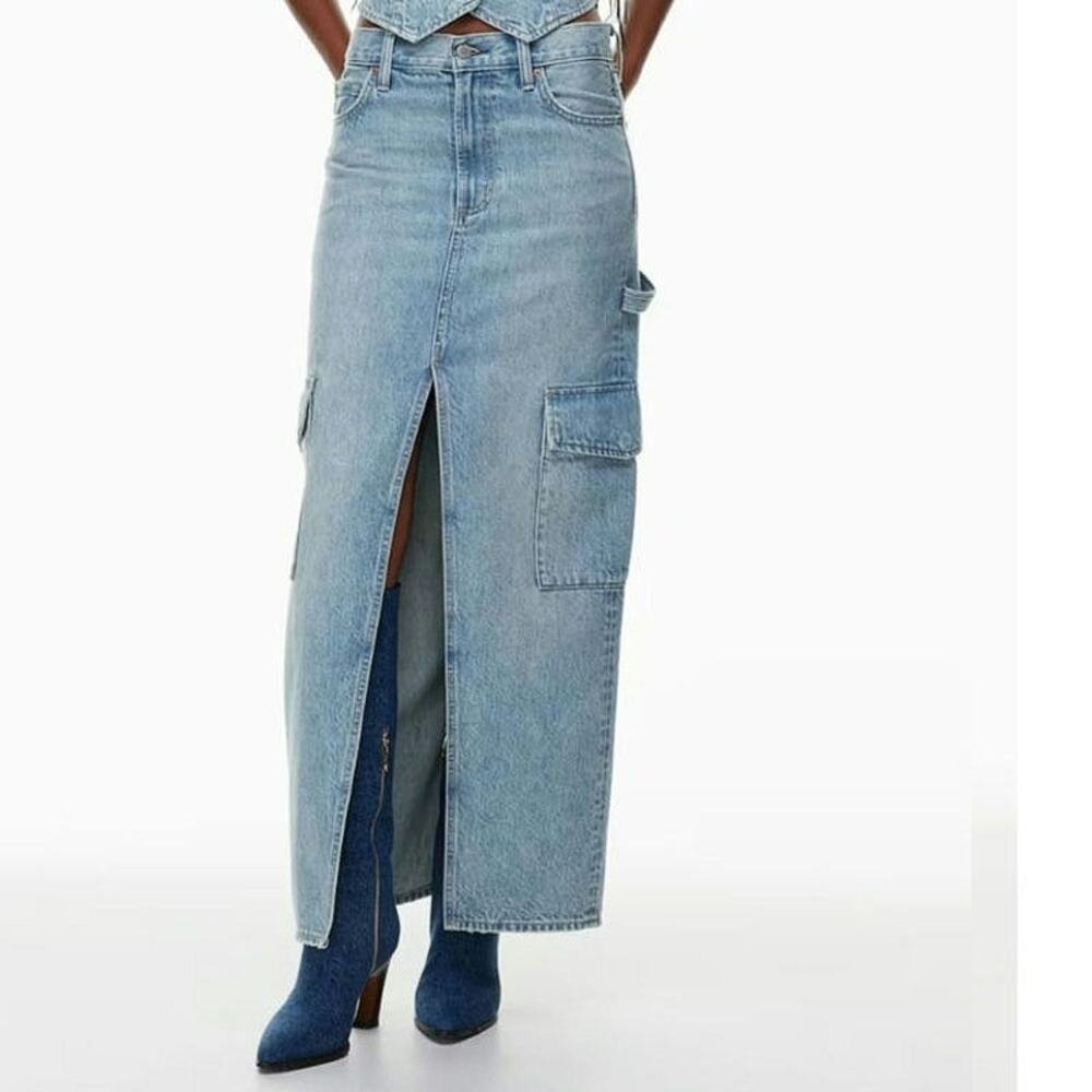 Aritzia Denim Forum The 90s Maxi Cargo Jean Skirt Utility Light Wash 26 Y2K